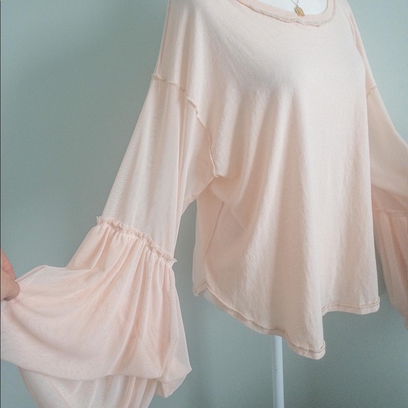 Light Pink Mesh Bell Sleeve Top - Picture 4 of 5